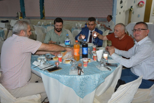 Belediye, basın mensuplarına iftar verdi