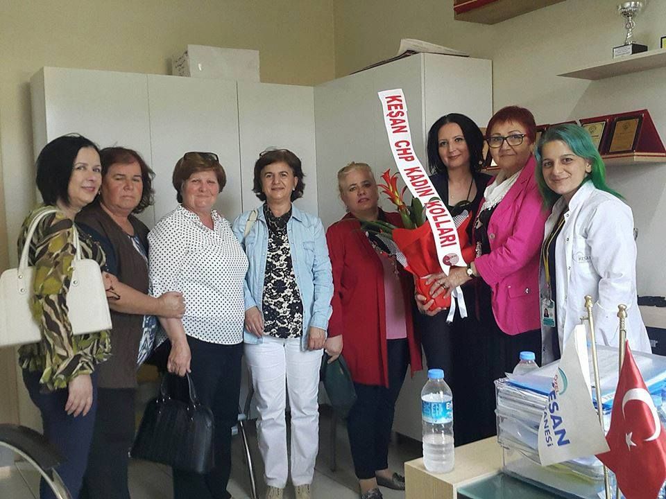 CHP’li kadınlar Hemşireler Günü ve Eczacılar Günü’nü kutladı