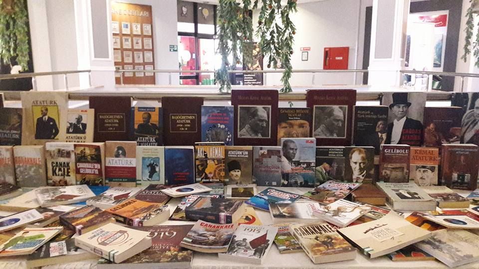Keşan Halk Kütüphanesi'nde 'Çanakkale 18 Mart' kitapları sergisi açıldı 
