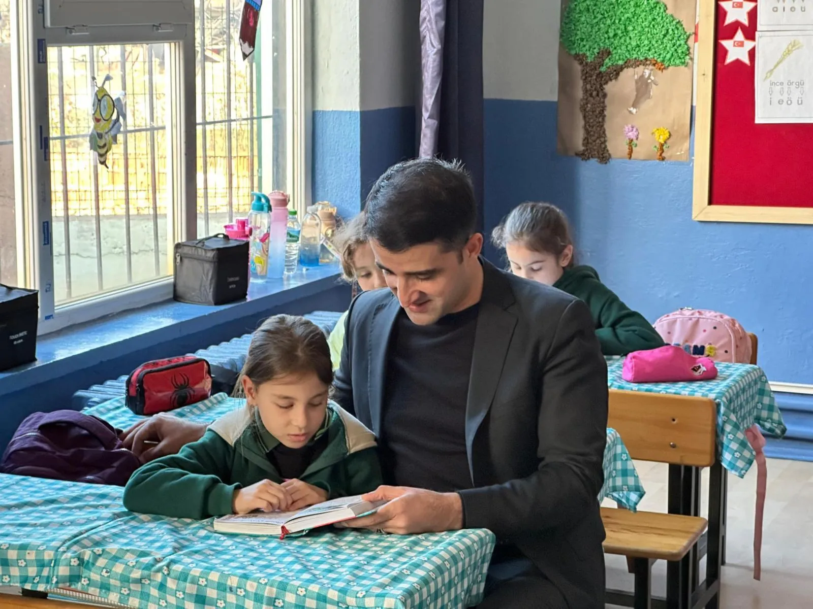 Kaymakam Ömer Sevgili halkla buluşuyor