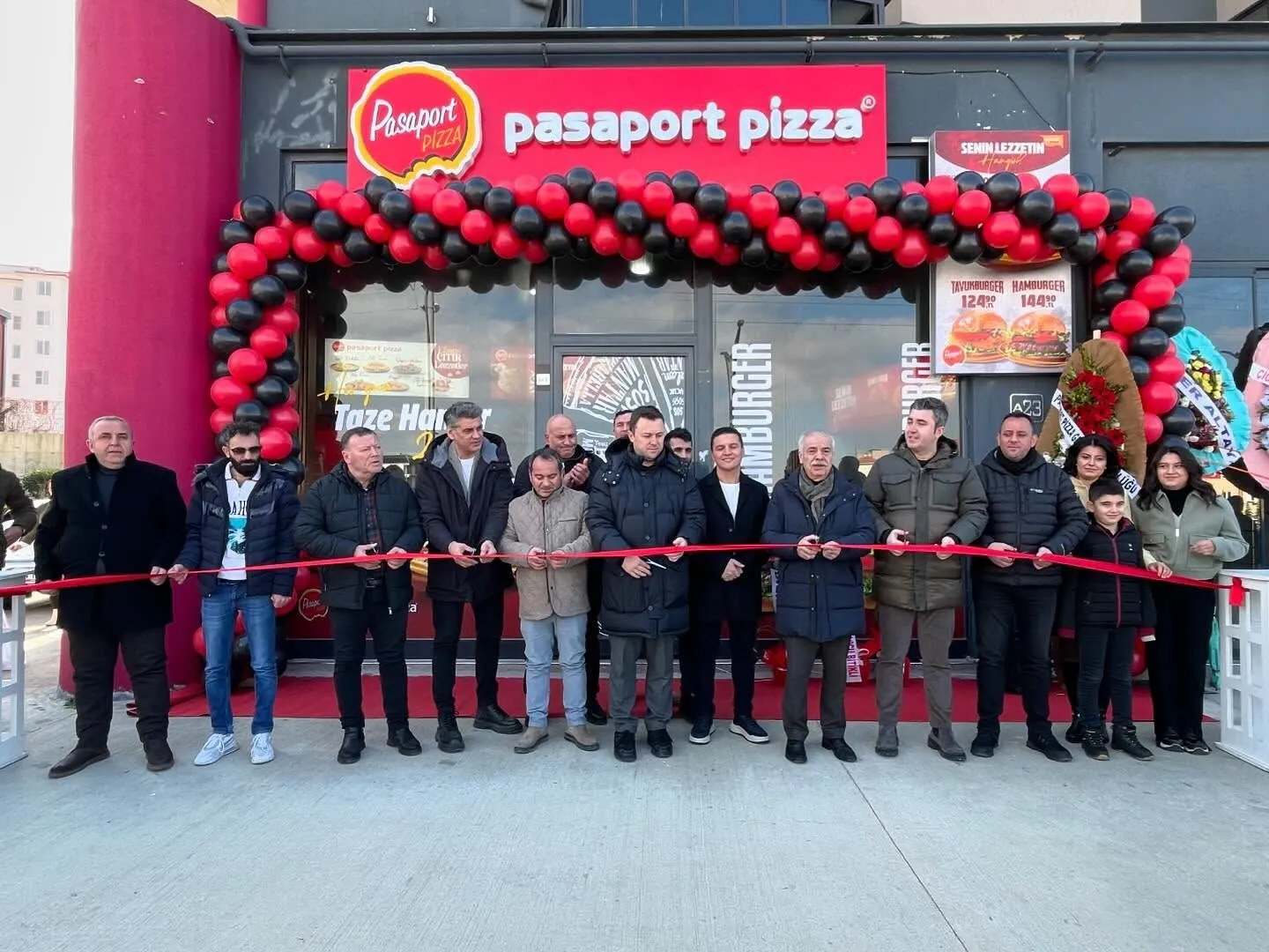 Pasaport Pizza hizmete girdi