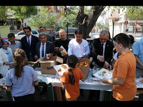 Keşan'da 8 bin öğrenciye aşure ikram edildi